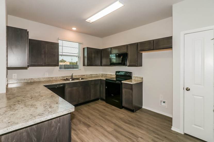 21626 Mamba Way - Photo 1
