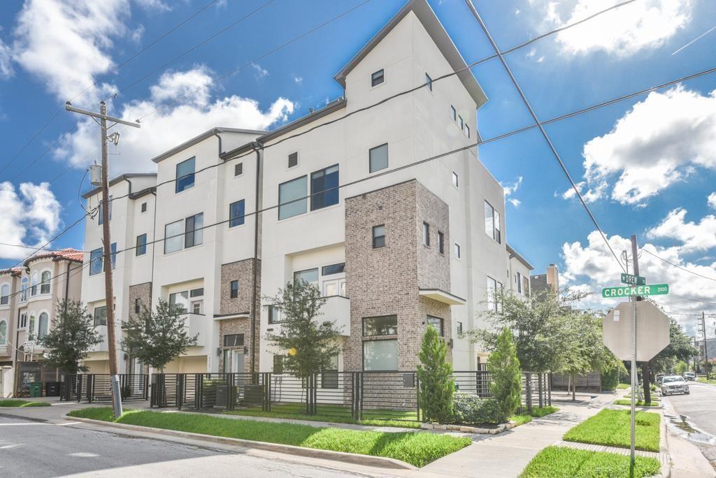 2117 Crocker - Photo 1