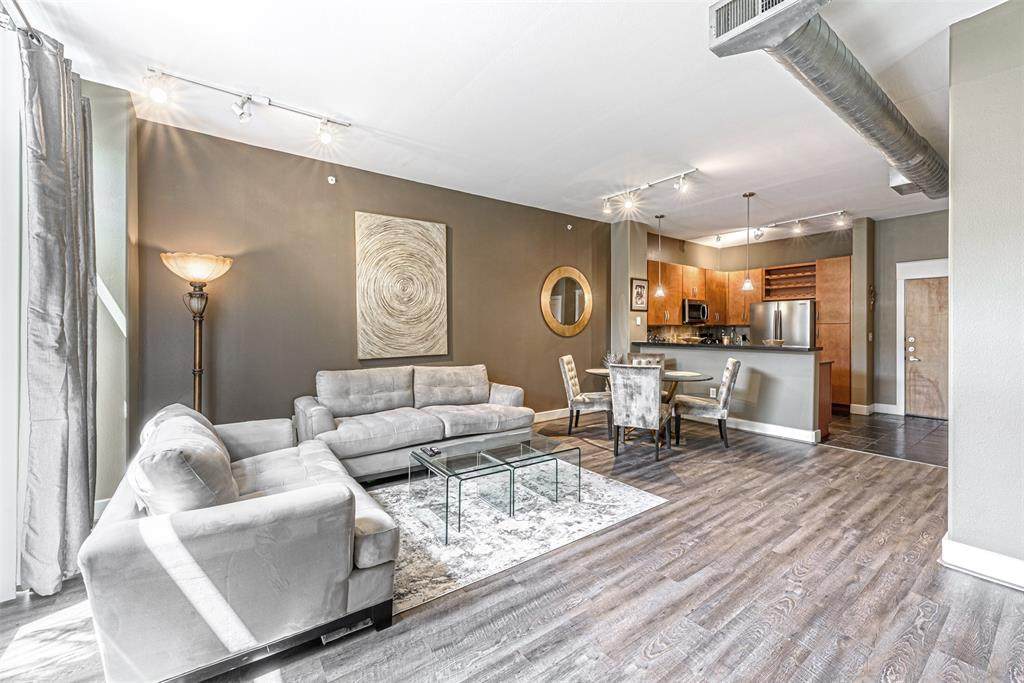 1901 Post Oak Boulevard - Photo 1