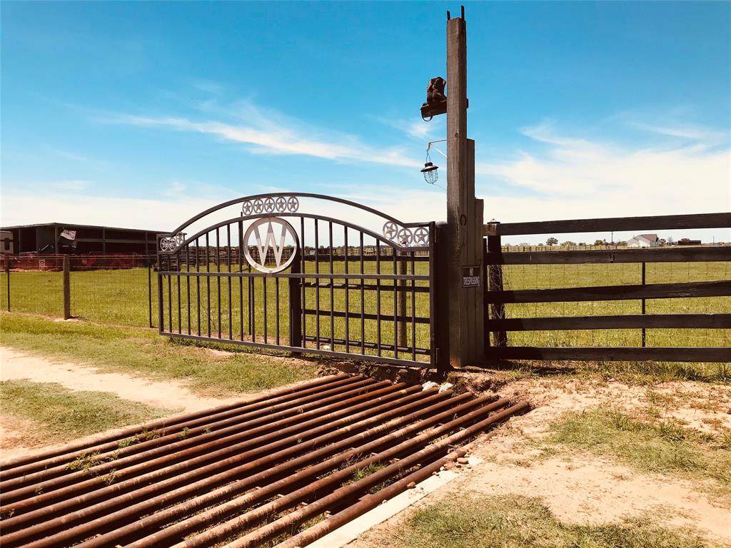 2655 County Road 471 - Photo 1