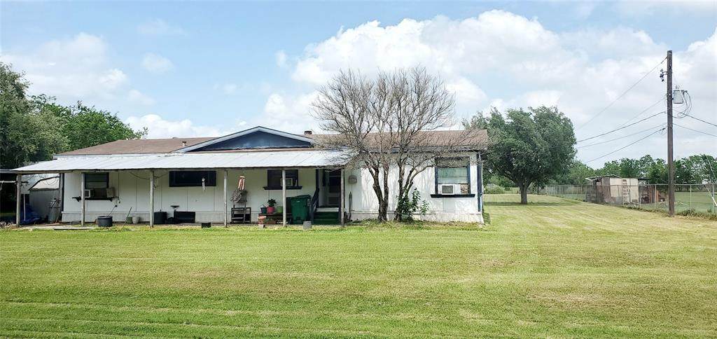130 Wolf Glen Street - Photo 1