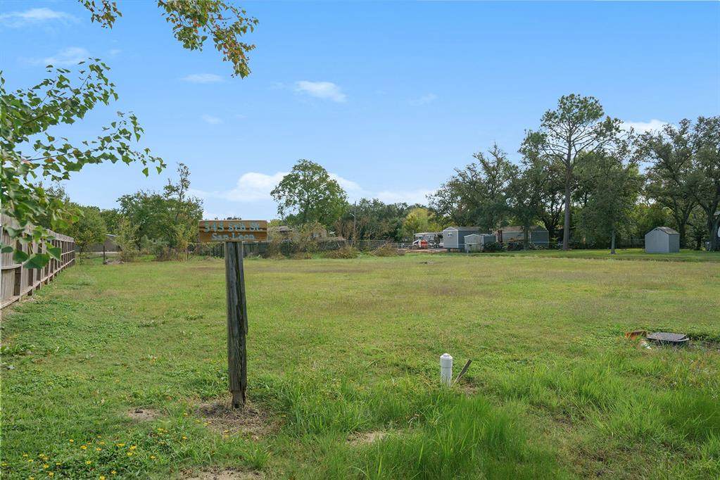 345 5th Street - Photo 1