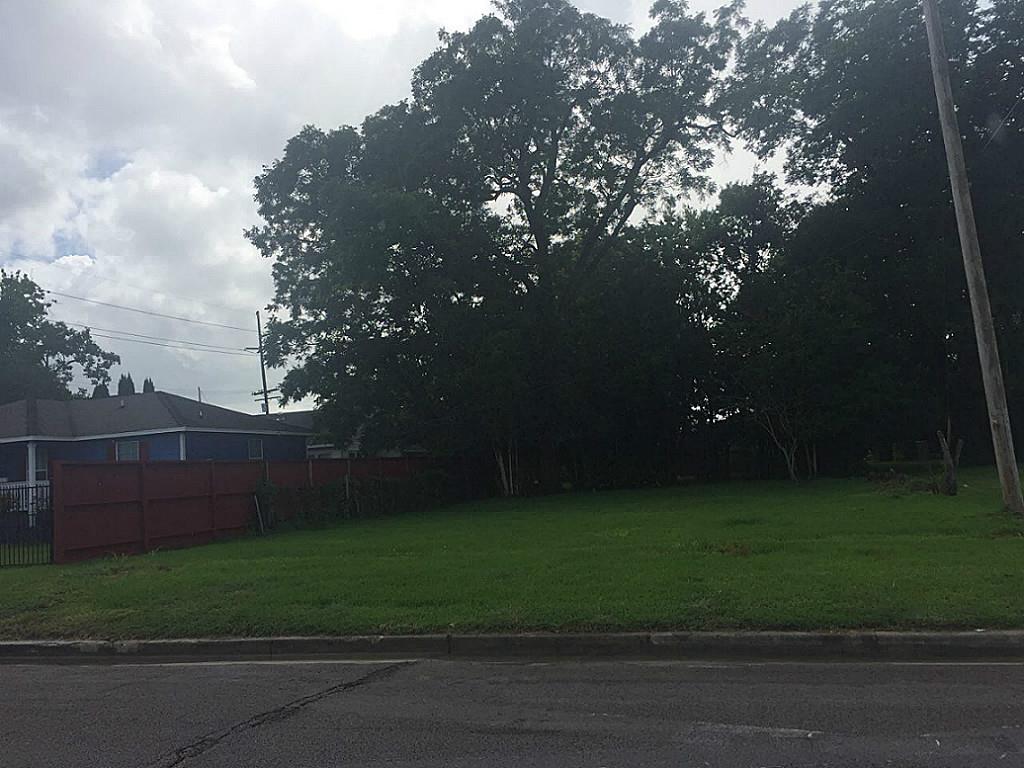1043 Ewing - Photo 1