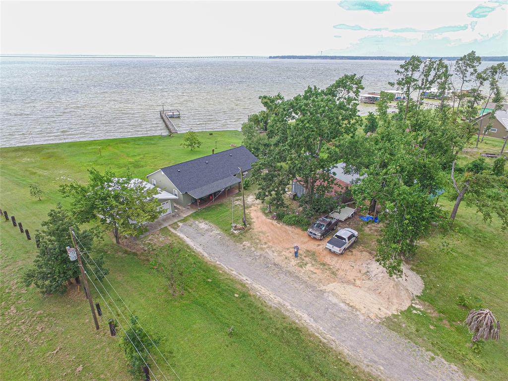237 Emerald Lane - Photo 1