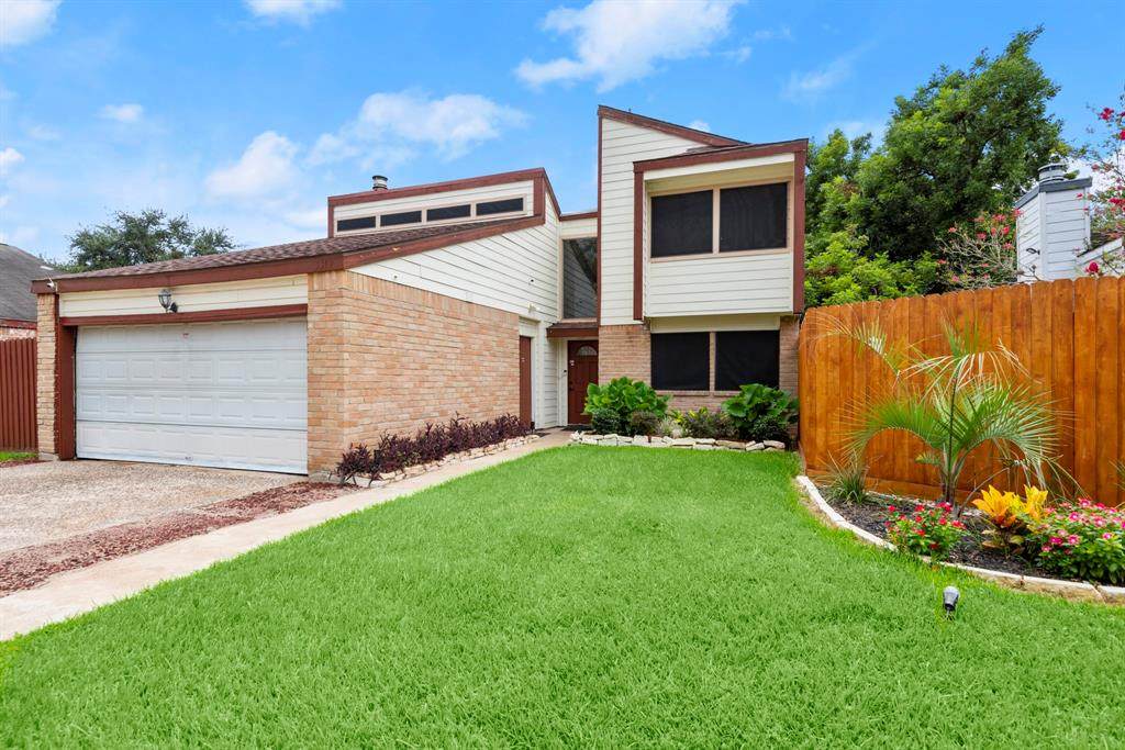 3319 Hunterwood Drive - Photo 1