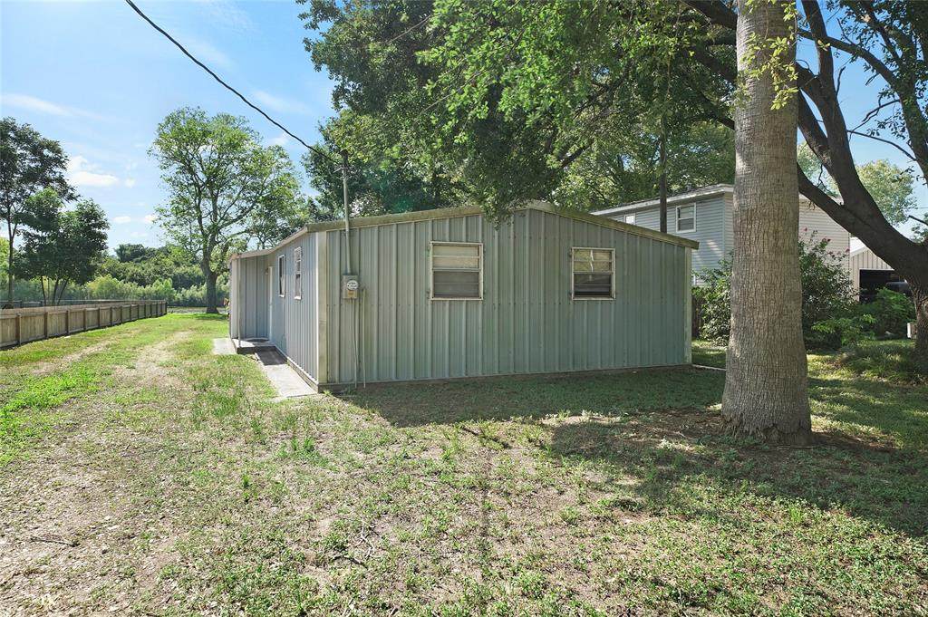 1402 County Road 243 - Photo 1