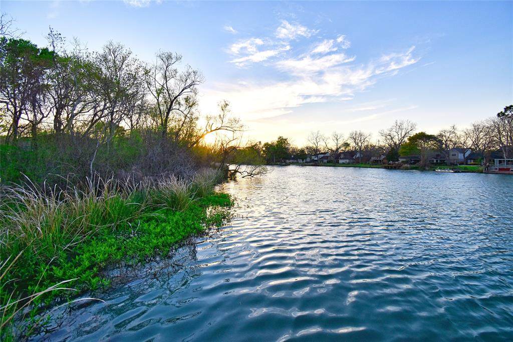 55 Island Boulevard - Photo 1