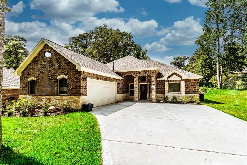 1832 Green Briar Drive - Photo 1