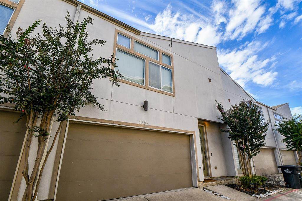 5306 Avenue J - Photo 1