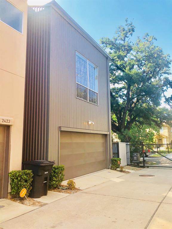 2425 Wentworth Street - Photo 1