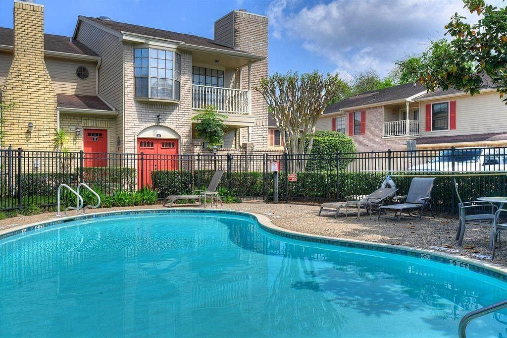 7350 Kirby Drive - Photo 1
