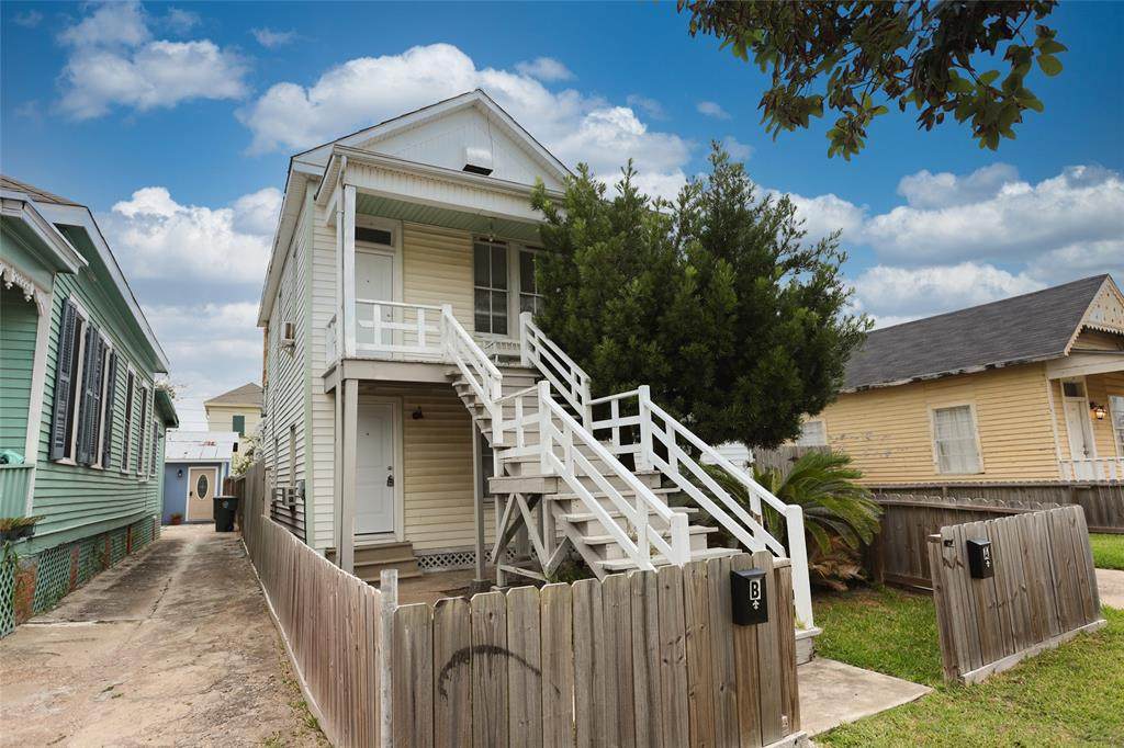 3616 Avenue M 1/2 - Photo 1