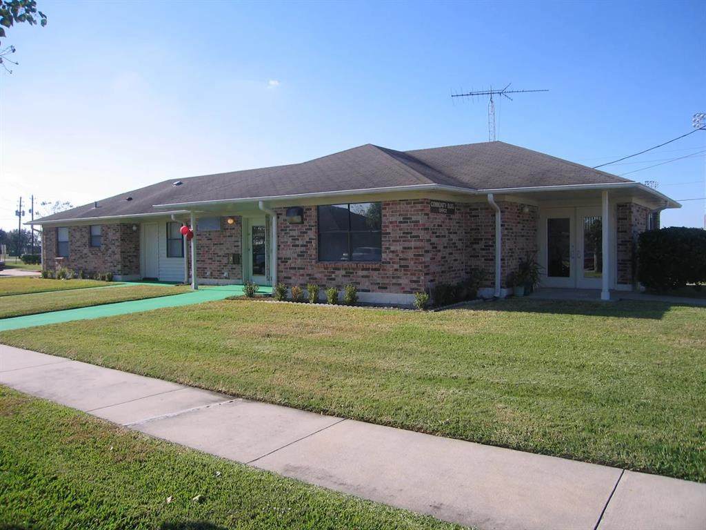 1207 Miracle Dr - Photo 1