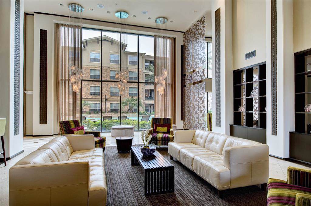 7777 Katy Freeway - Photo 1
