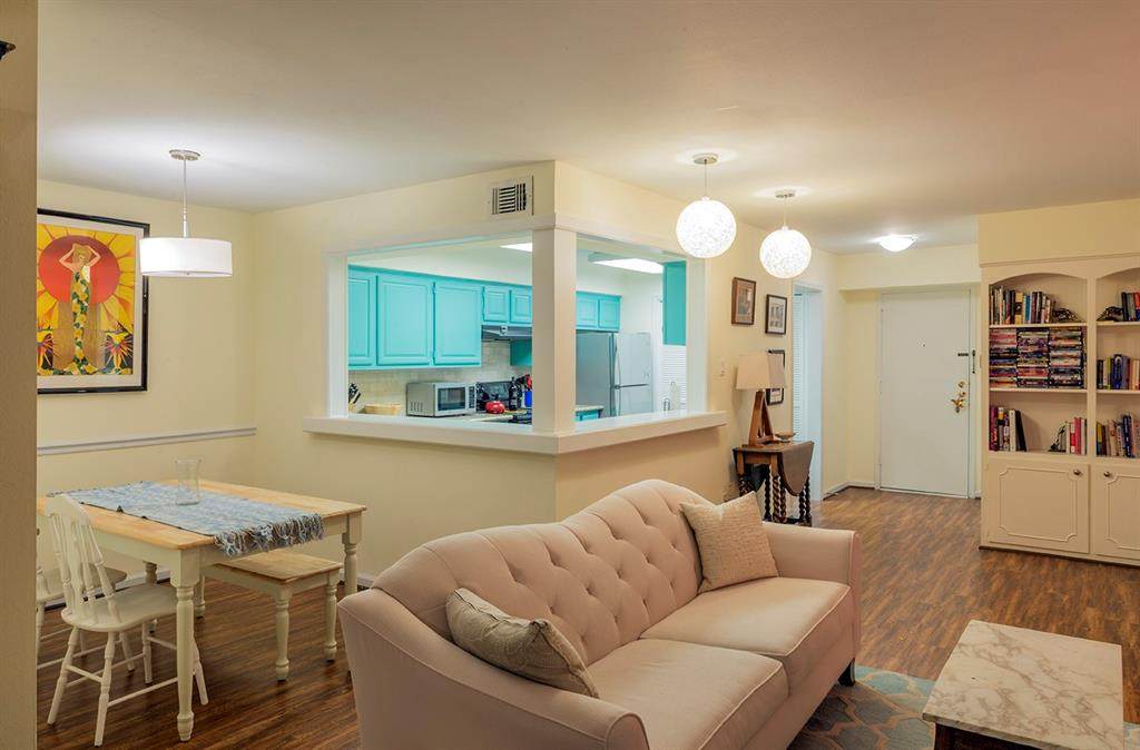 357 Post Oak Lane - Photo 1