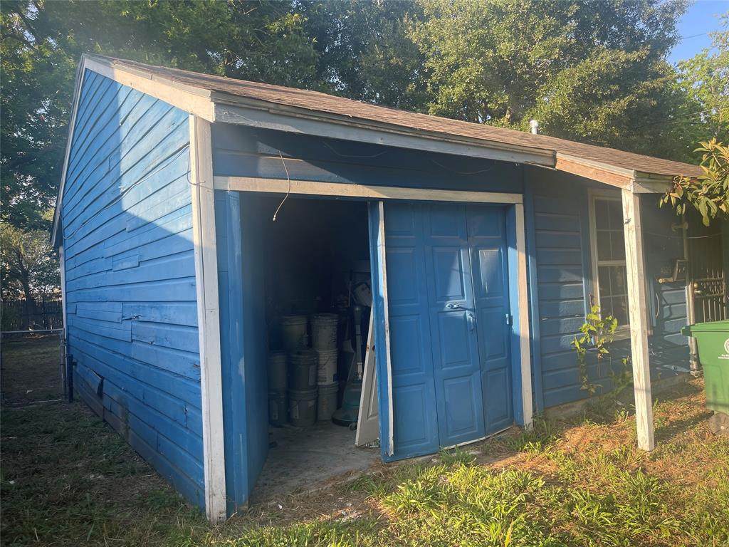 4829 Doolittle Boulevard - Photo 1