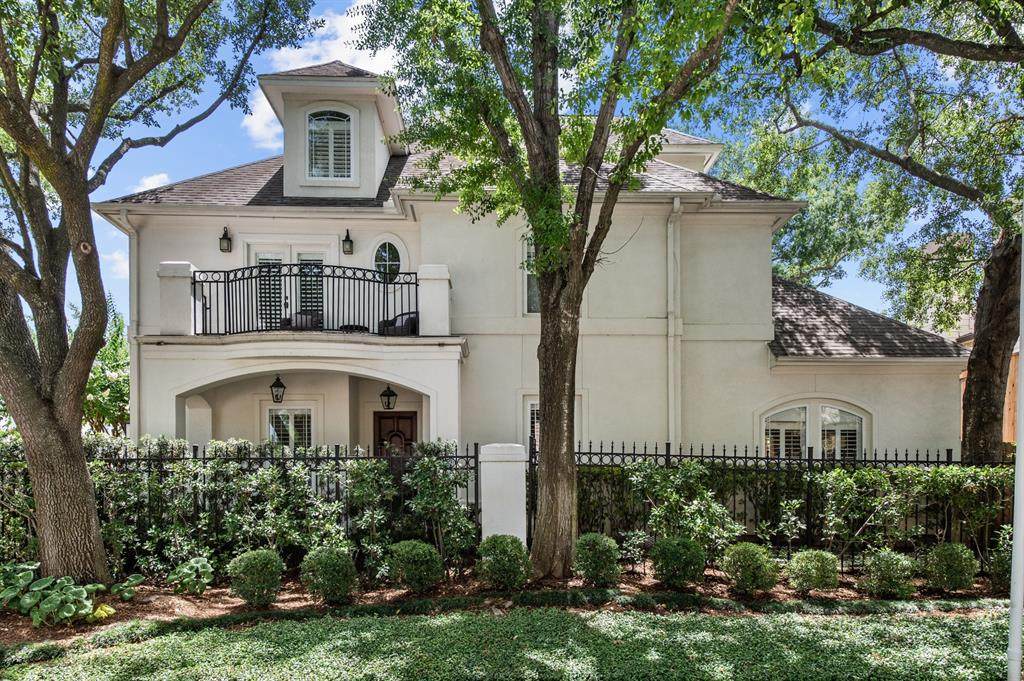 5735 Bering Circle - Photo 1