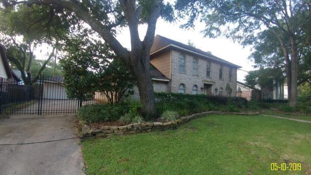 5810 Pinewilde Drive - Photo 1