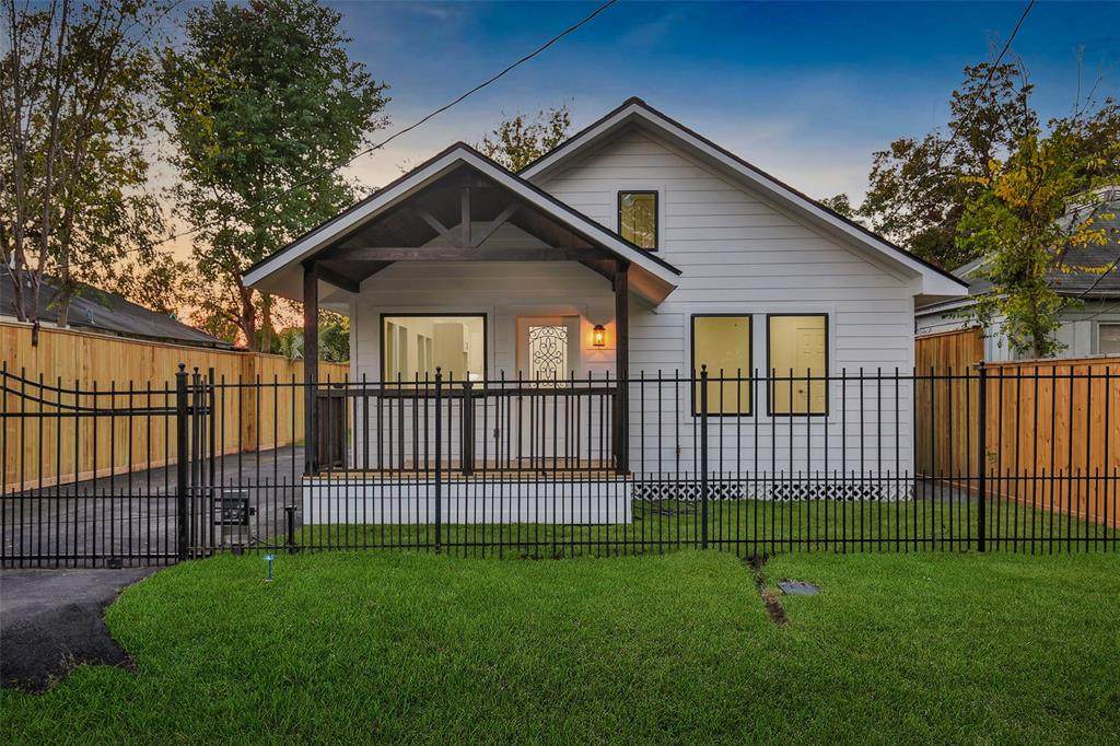 3211 Cochran Street - Photo 1