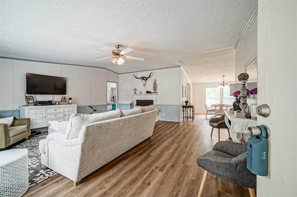 317 County Rd 3892 E - Photo 1