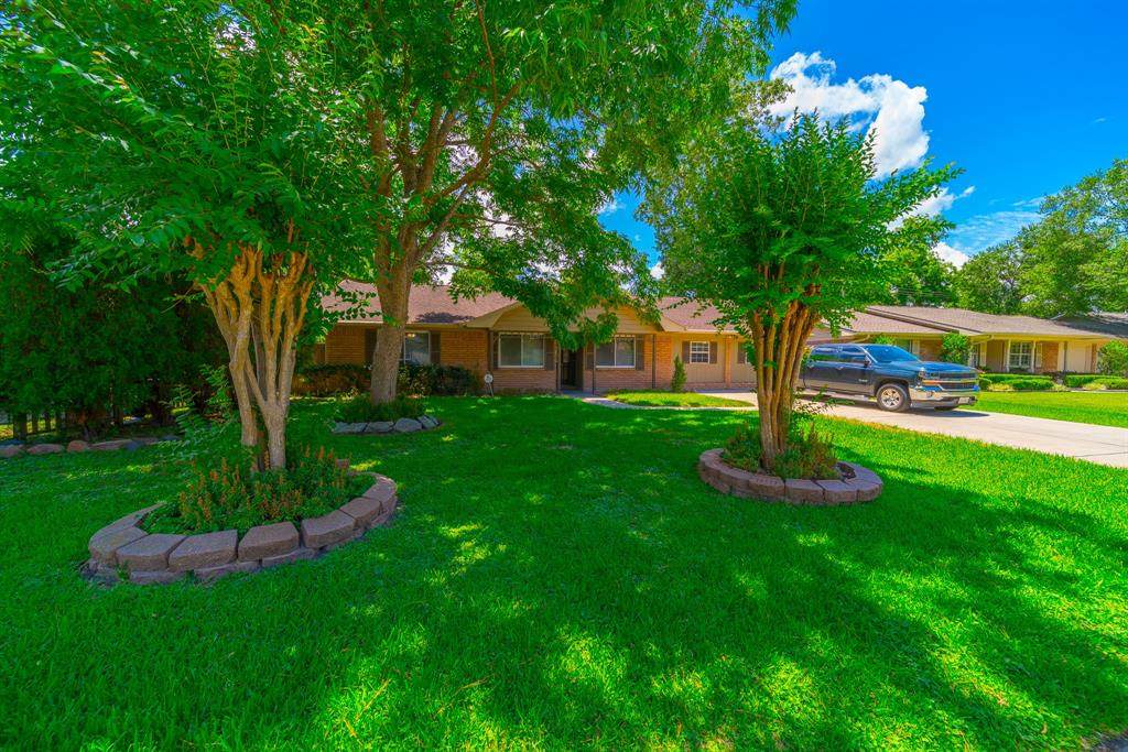 9517 Truscon Drive - Photo 1