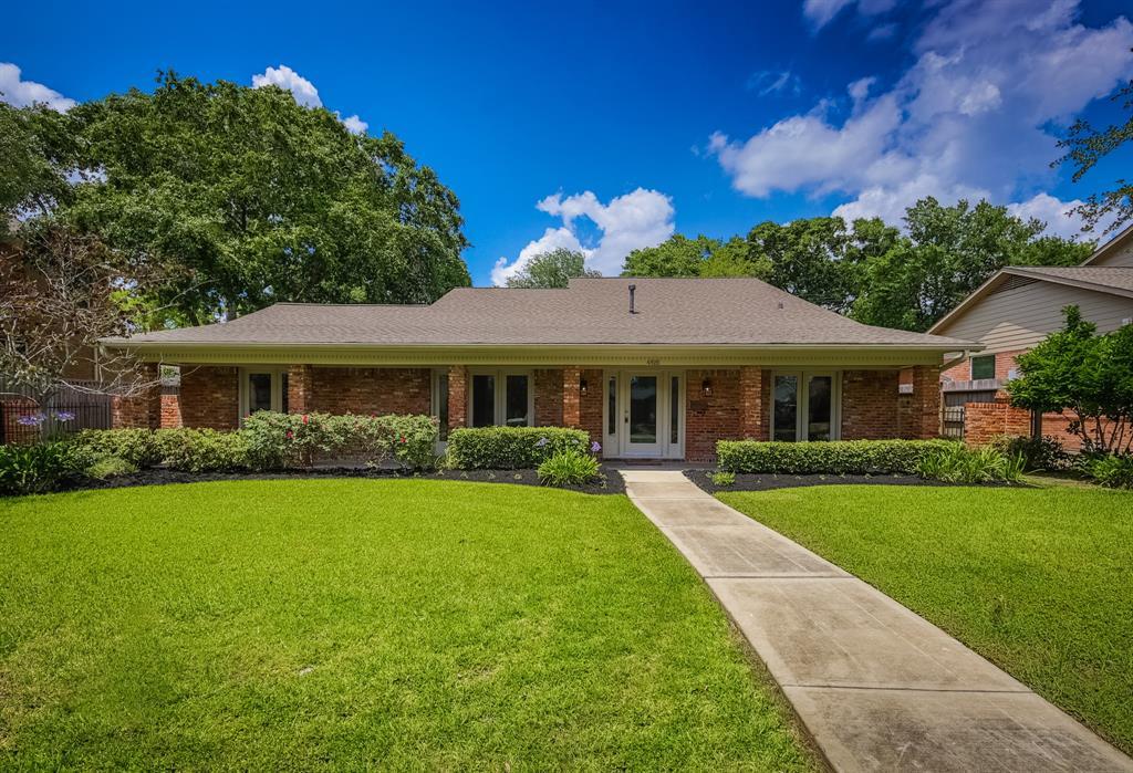 4926 Valkeith Drive - Photo 1