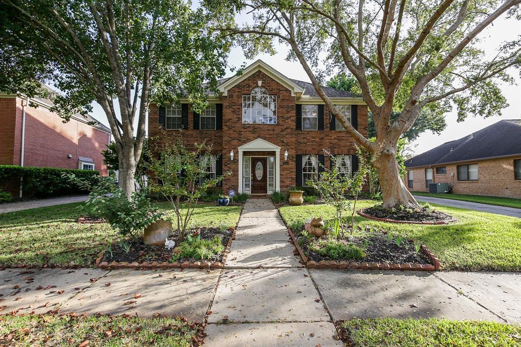 614 Fernglade Drive - Photo 1