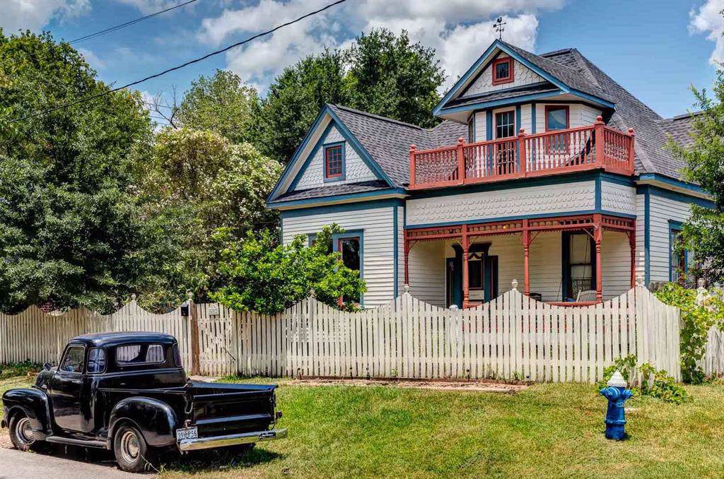 602 Melwood Street - Photo 1