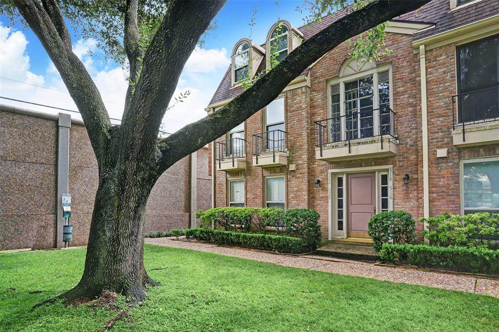 522 Post Oak Lane - Photo 1