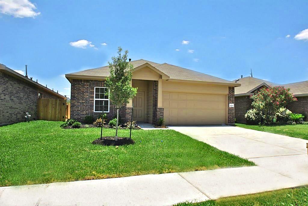 5011 Fairwater Court - Photo 1