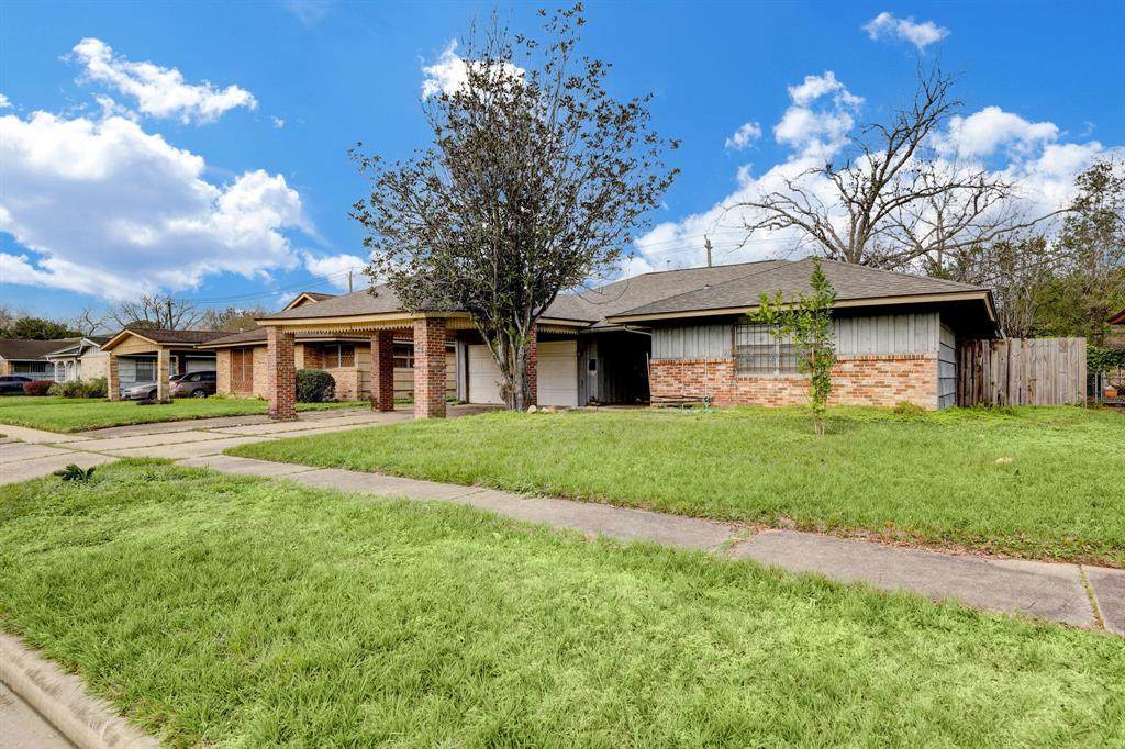 5855 Hirondel Street - Photo 1