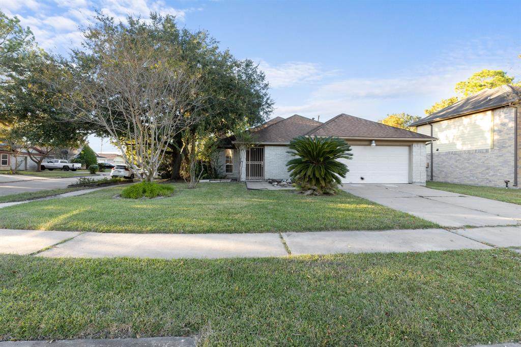 10903 Canarywood Drive - Photo 1