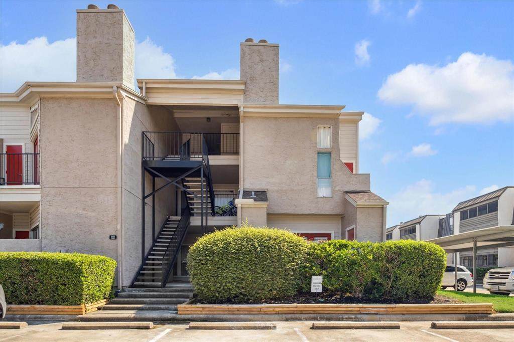 10855 Meadowglen Lane - Photo 1