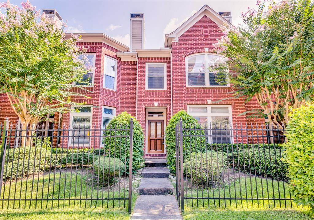 2909 Dallas Street - Photo 1