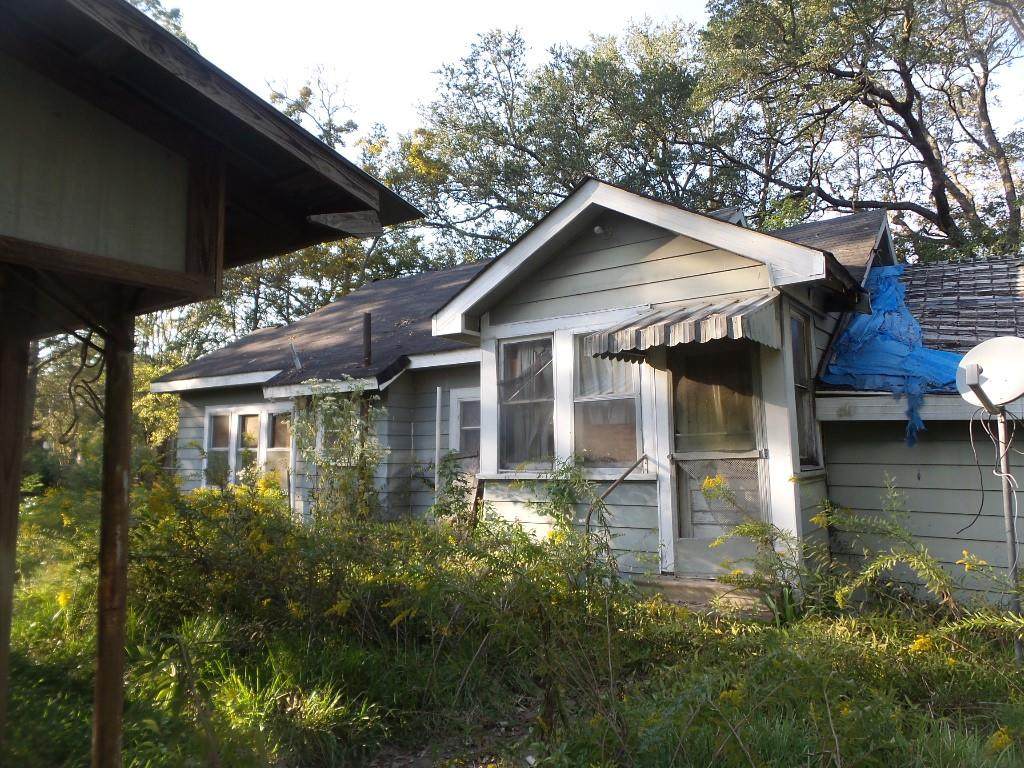 1855 Highland Drive - Photo 1