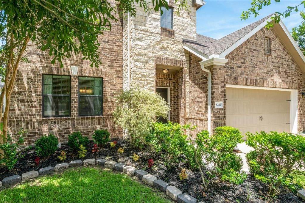 6222 Oxford Lake Drive - Photo 1