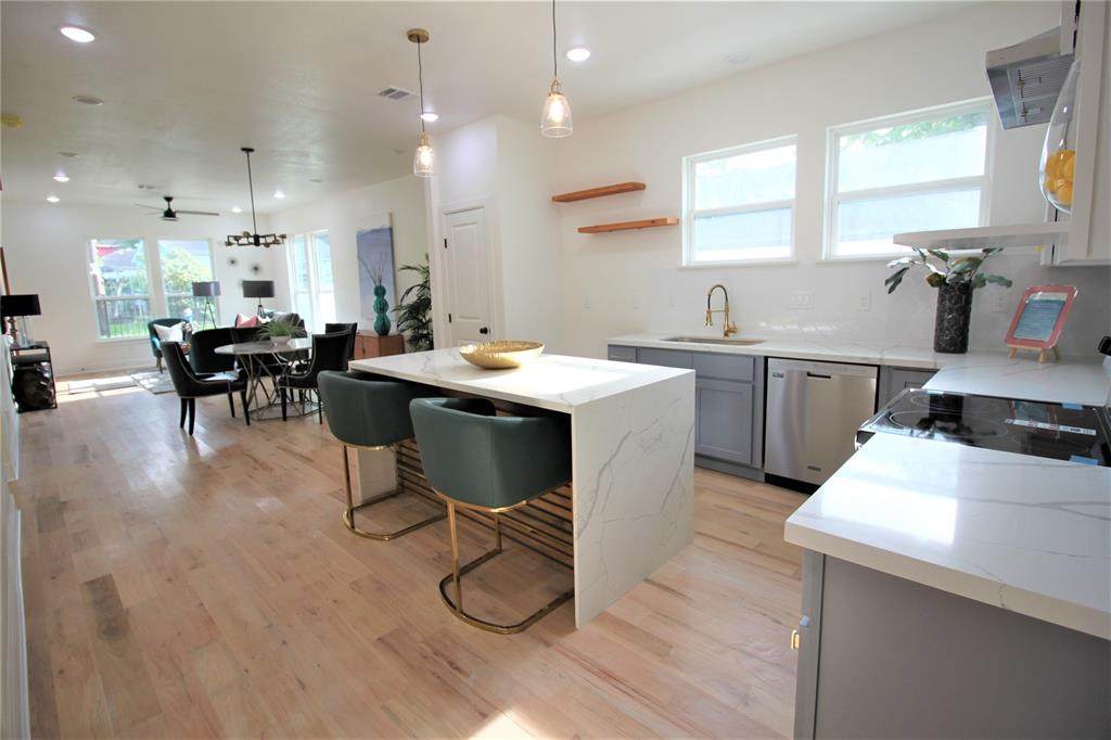 807 Mcintosh Street - Photo 1
