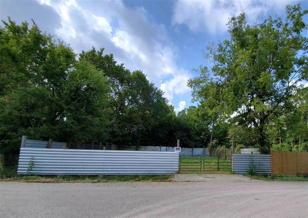 5505 Hardway - Photo 1