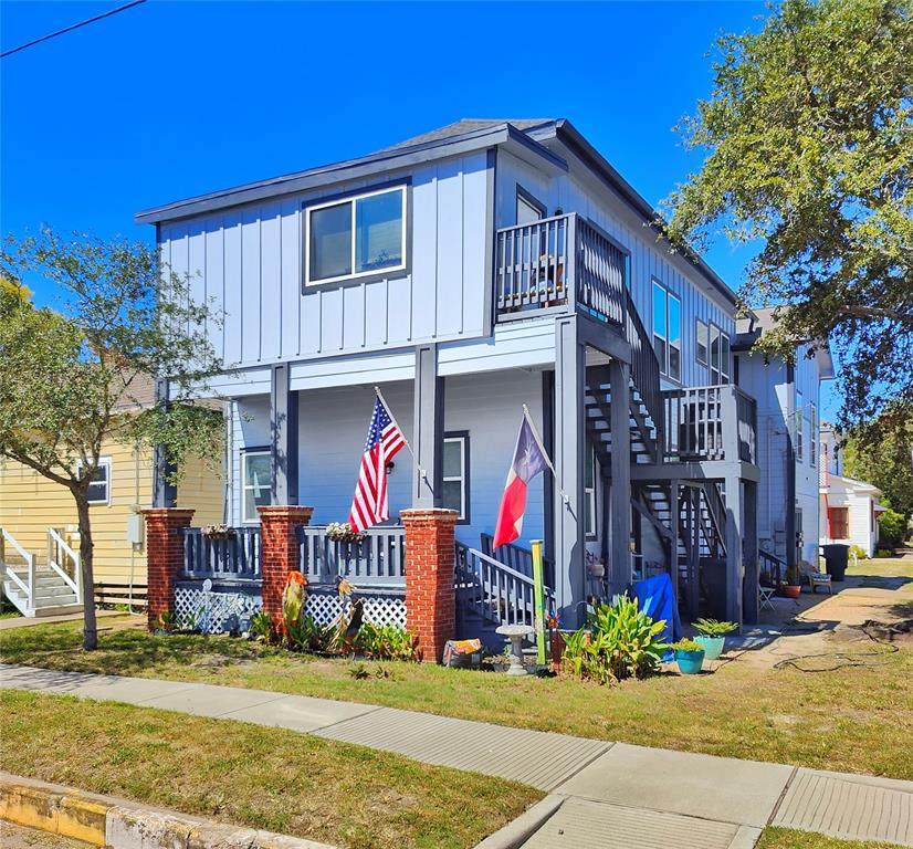 1219 33rd Street - Photo 1