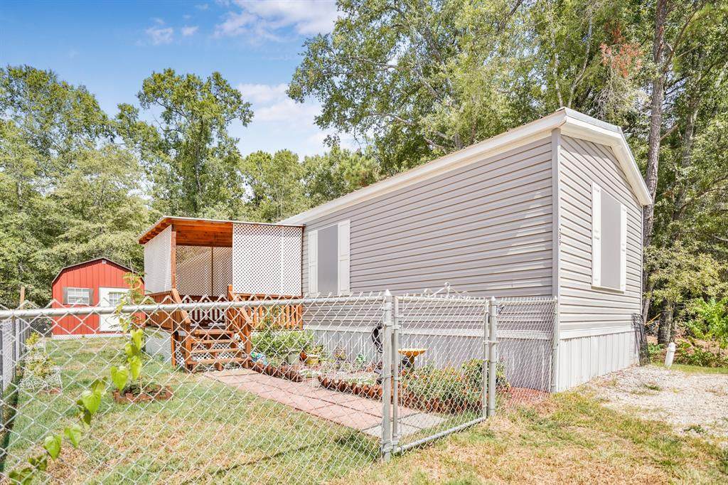 255 Ramblewood - Photo 1