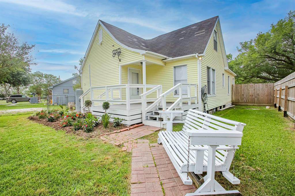195 Private Road 672 - Photo 1