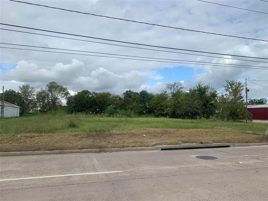 4823 Main Street - Photo 1