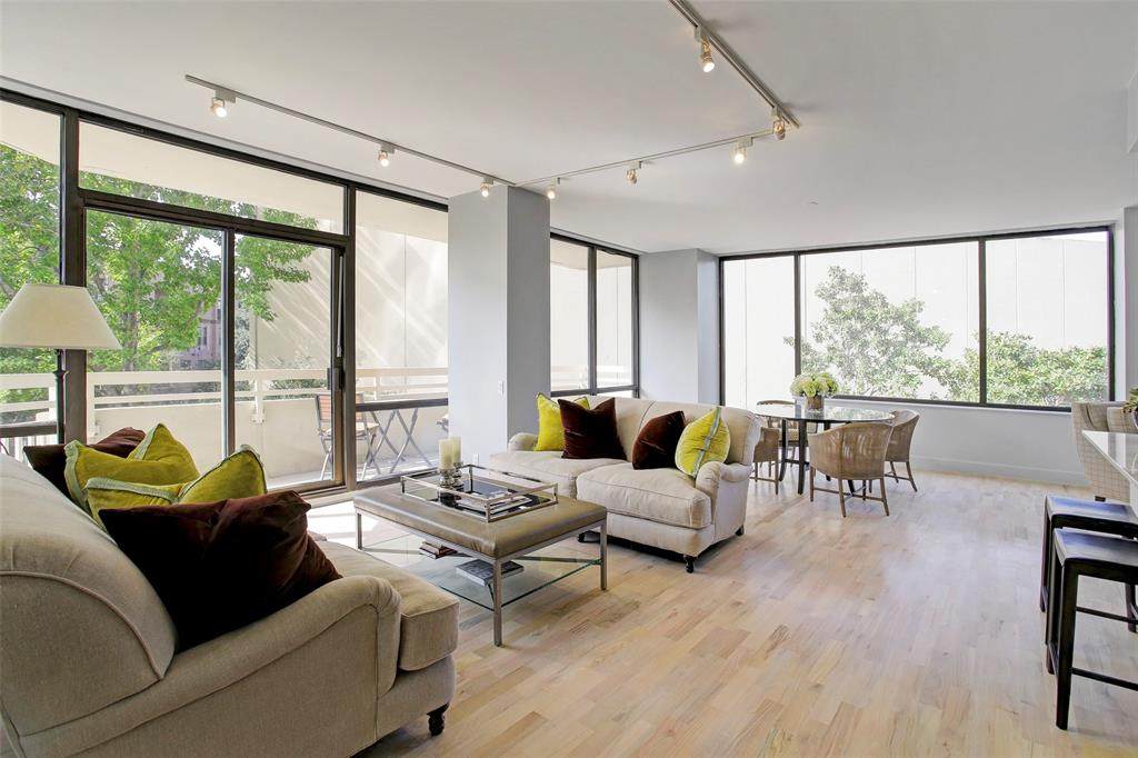 15 Greenway Plaza - Photo 1
