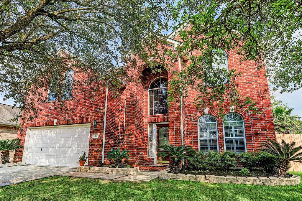 535 Mannington - Photo 1