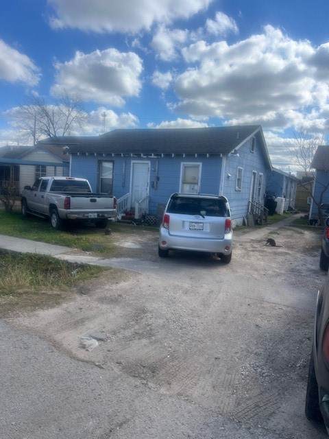 110 44th Street - Photo 1
