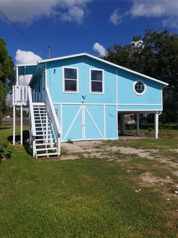 1020 9th Street - Photo 1