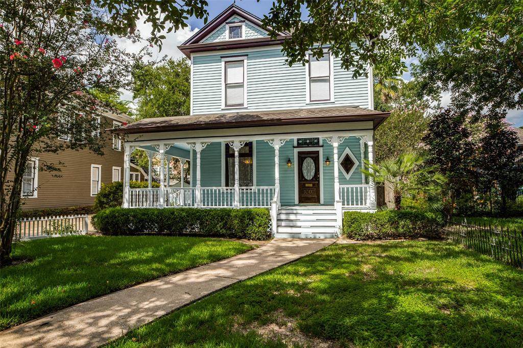 1007 Heights Boulevard - Photo 1
