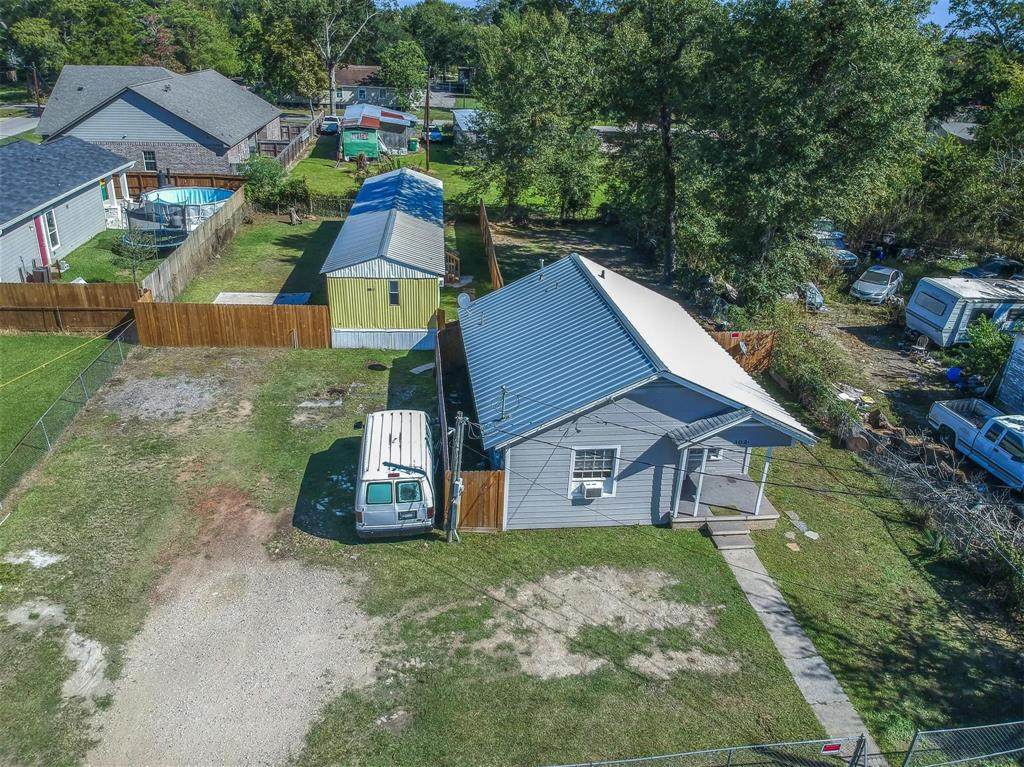 302 Sandra Street - Photo 1