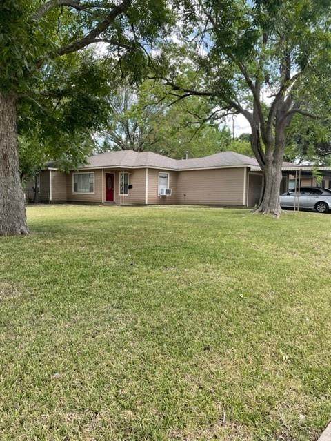 905 Christine Street - Photo 1