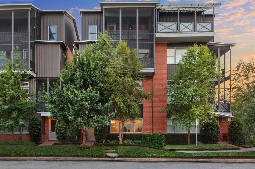 2706 Capitol Street - Photo 1